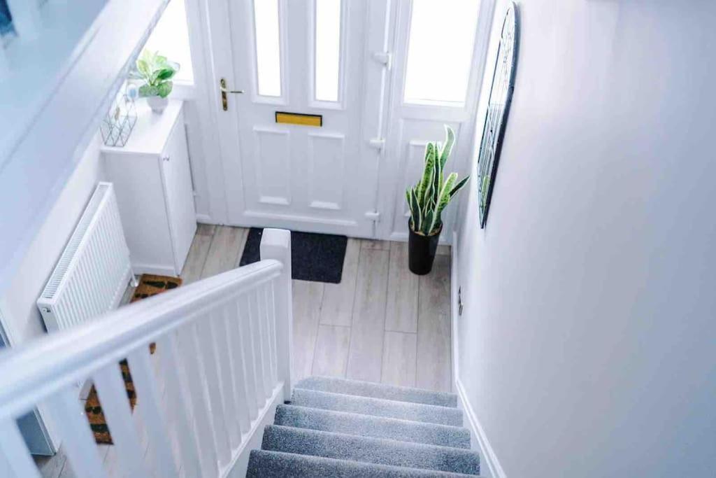 Sandileigh House By Yourstays - Luxurious 3 Bedroom House In Altrincham Exterior foto